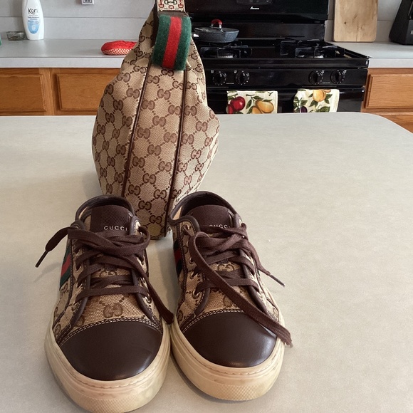 Gucci Handbags - Picture 1 of 12